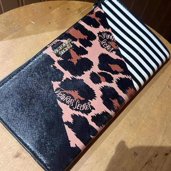 Victoria's Secret Wristlet Wallet - Picture 3 of 6